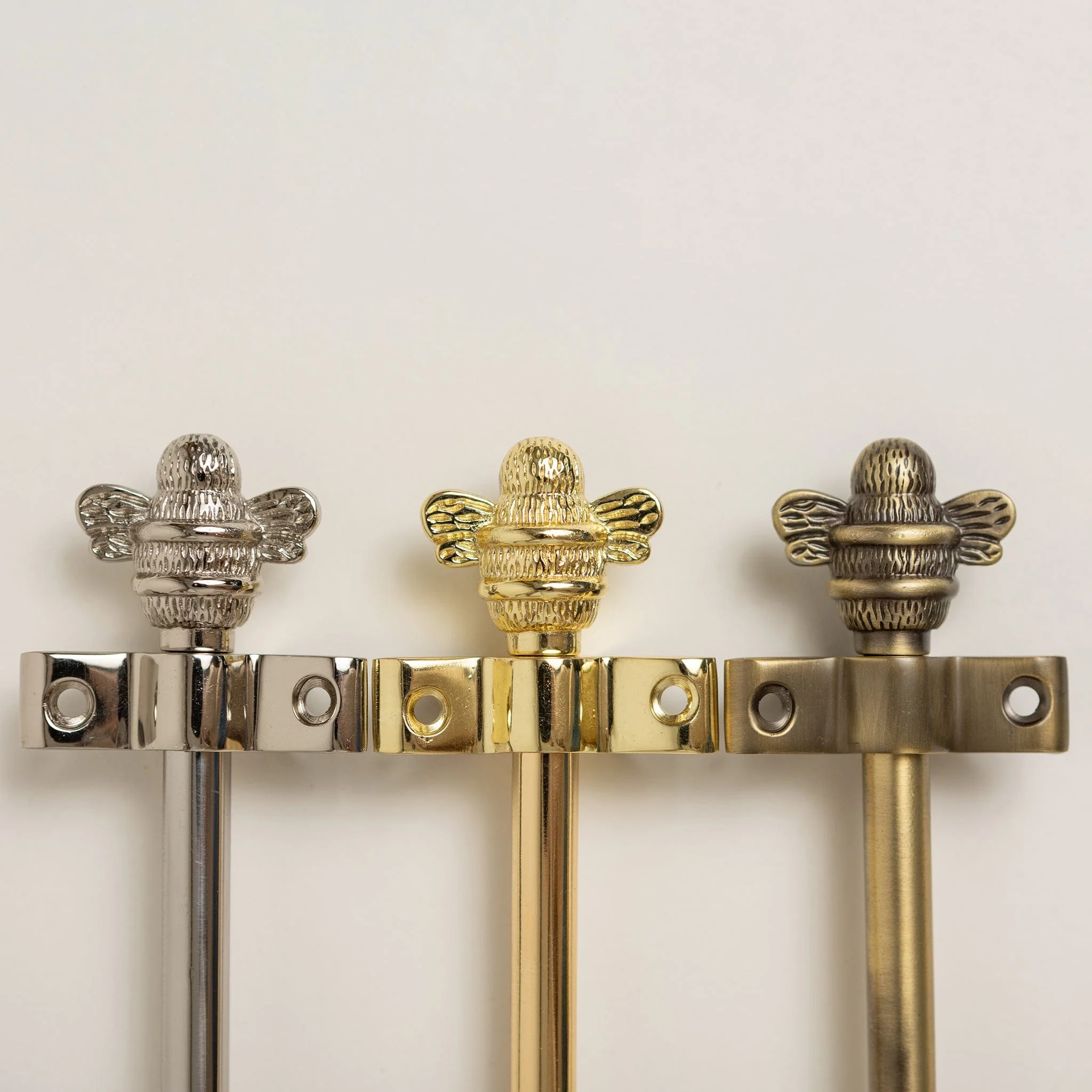 Nickel Stair Rods with Brass Bee Finials - 725mm - Image 6