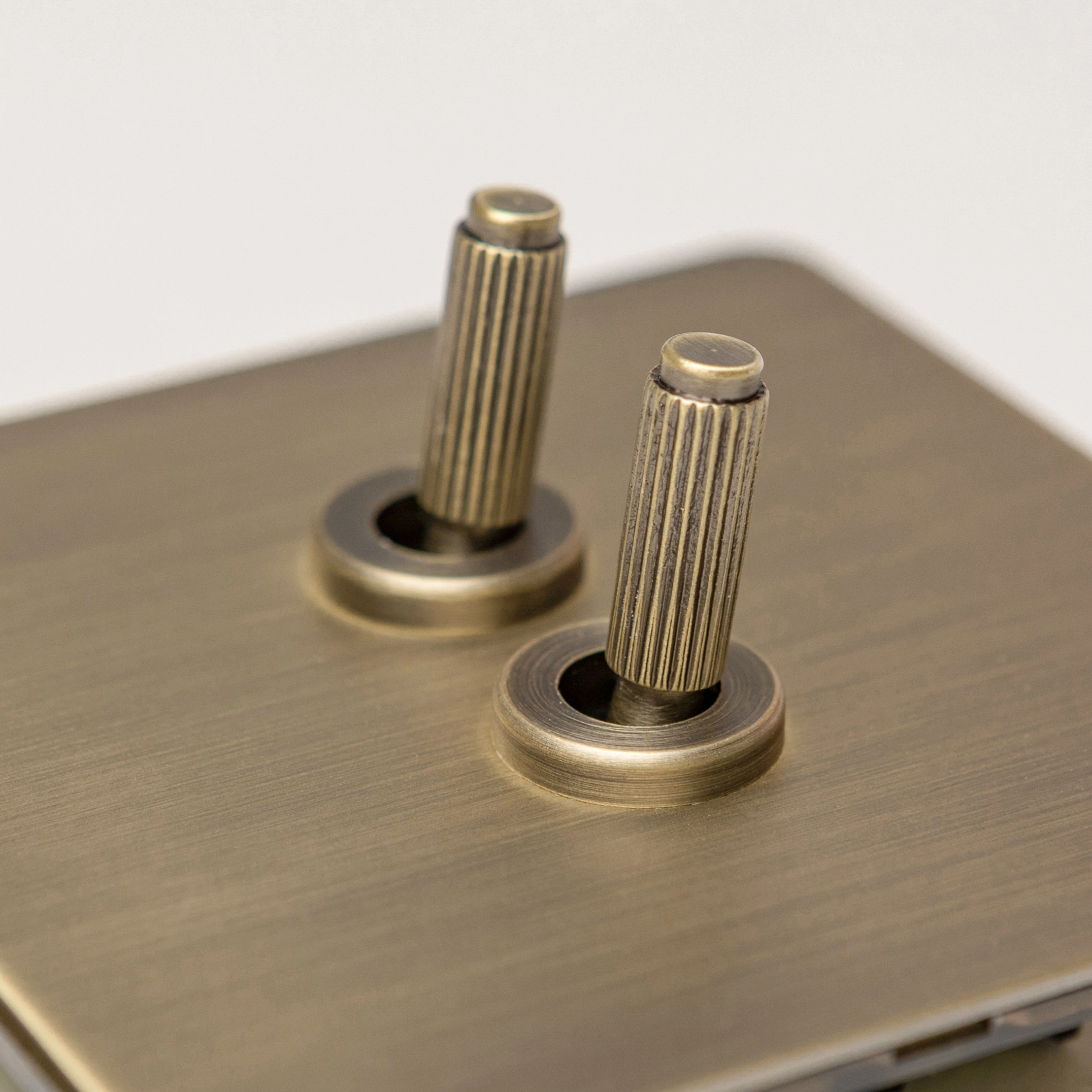 Brass Bee Antique Brass Knurled Switch — Single Dimmer - Image 11