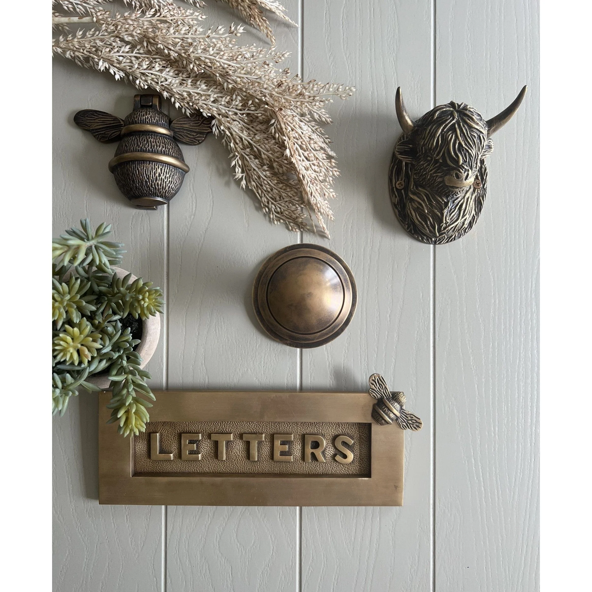 Brass bee Letterplate - Antique Brass - Image 5