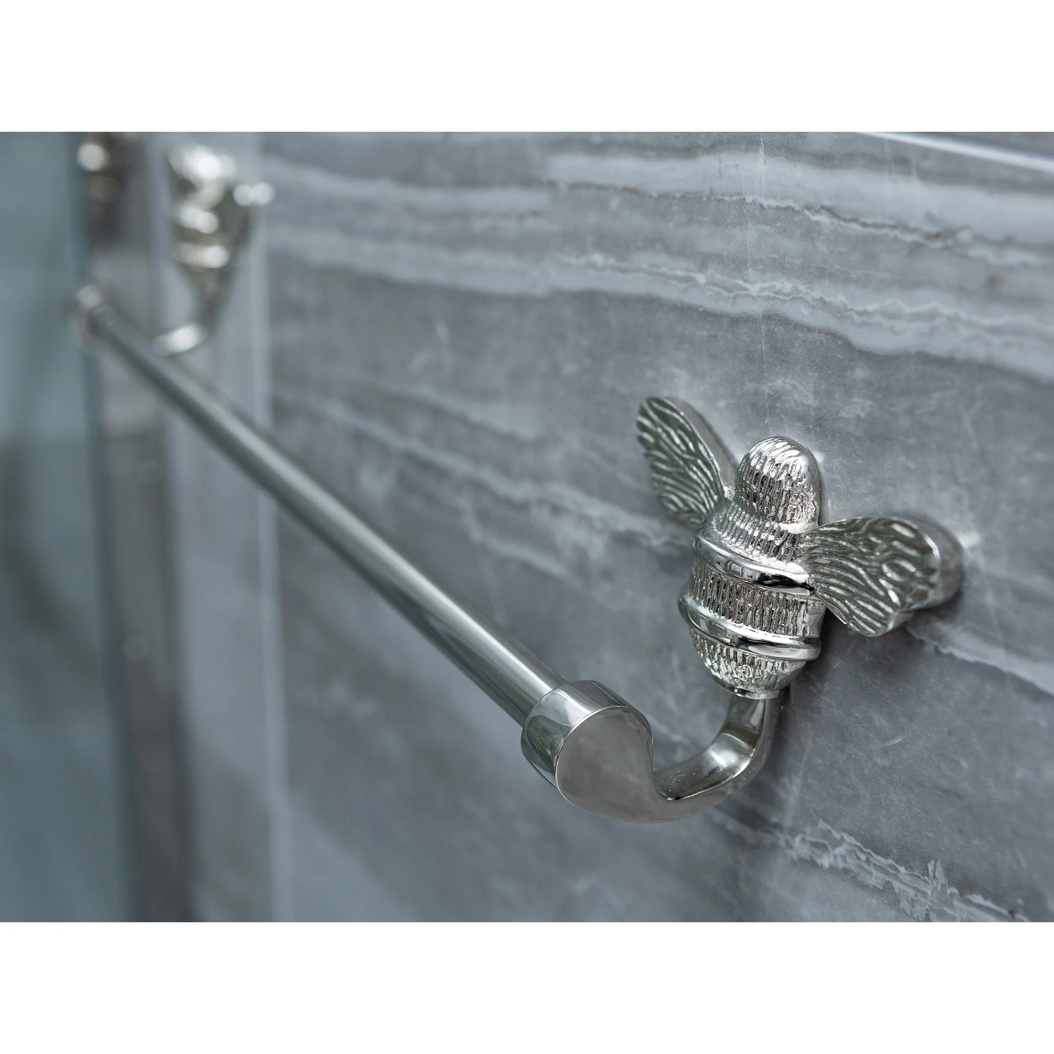 Brass bee Towel Rail with Bee - Image 4