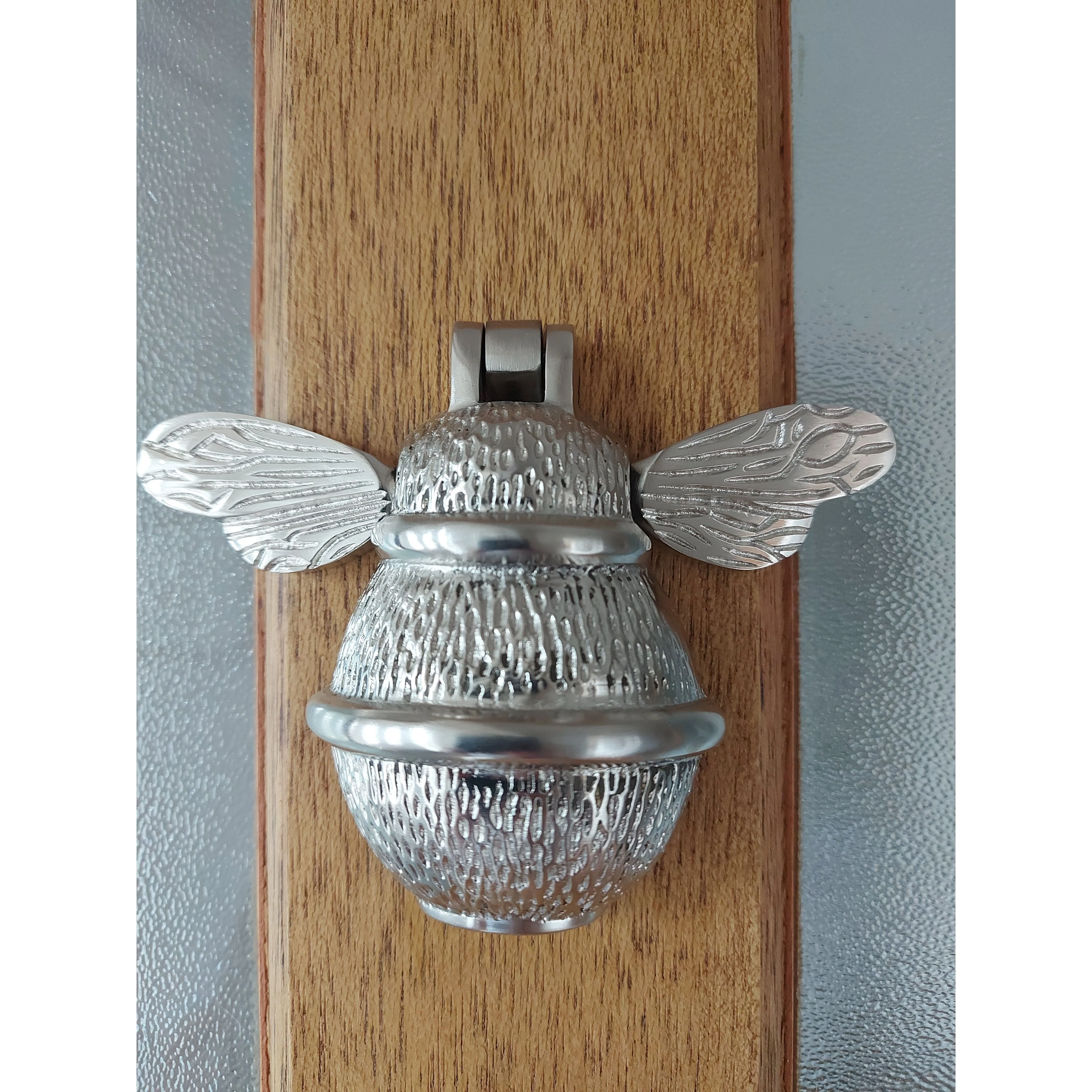 Brass Bumble Bee Door Knocker - Satin Finish - Image 12