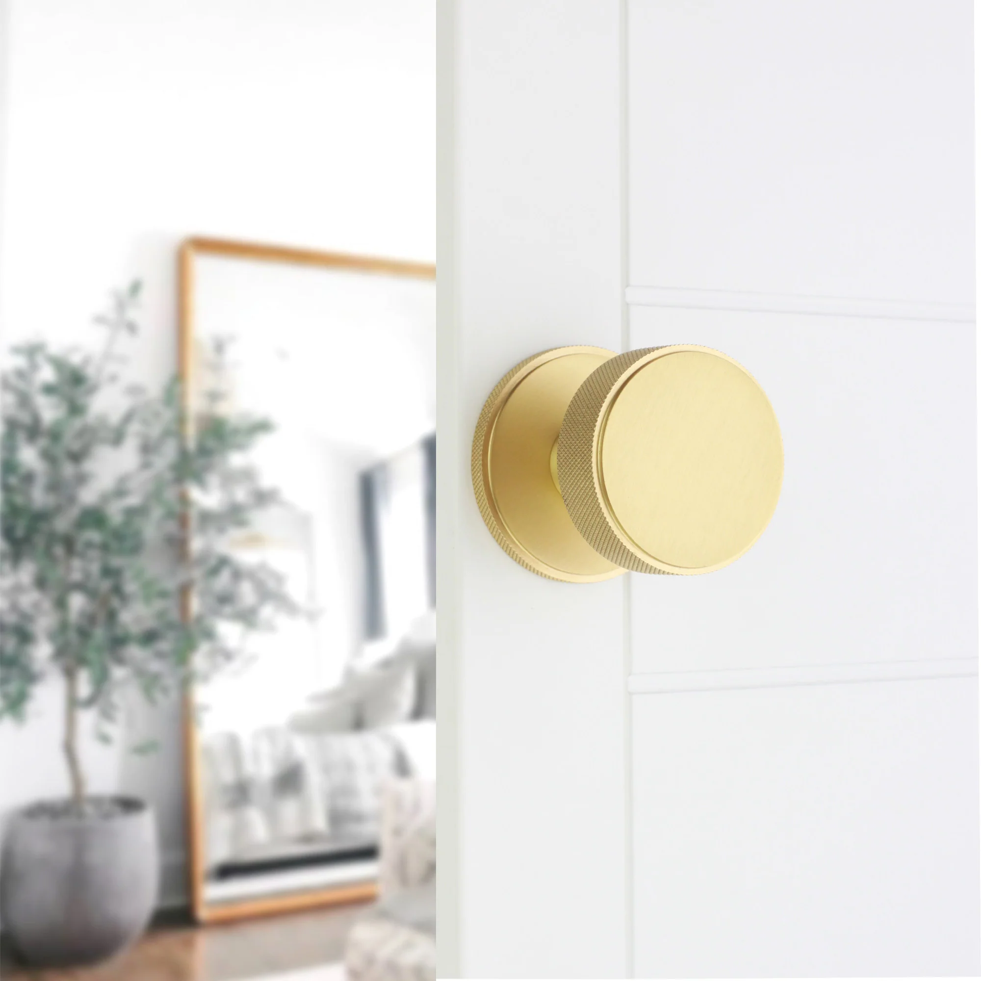 Connaught Knurled Door Knob - Image 7