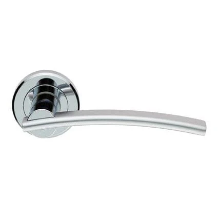 Cumulus Lever On Rose