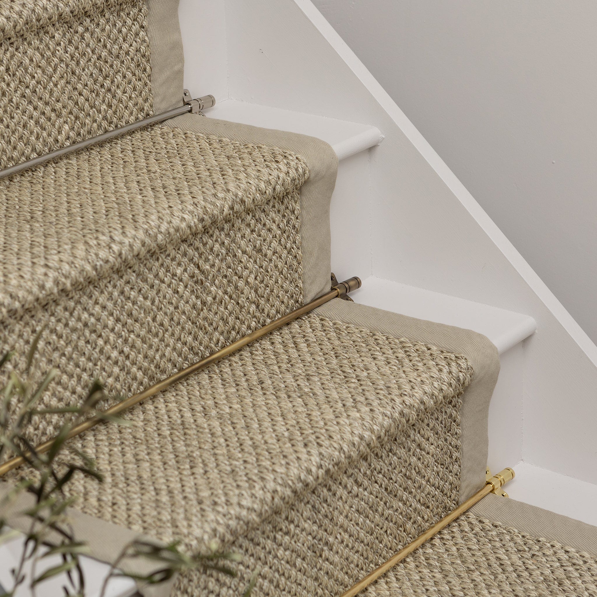 Nickel Stair Rods with Piston Finials - 725mm - Image 4
