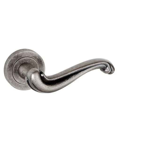 Old English Colchester Lever on Round Rose - Image 2