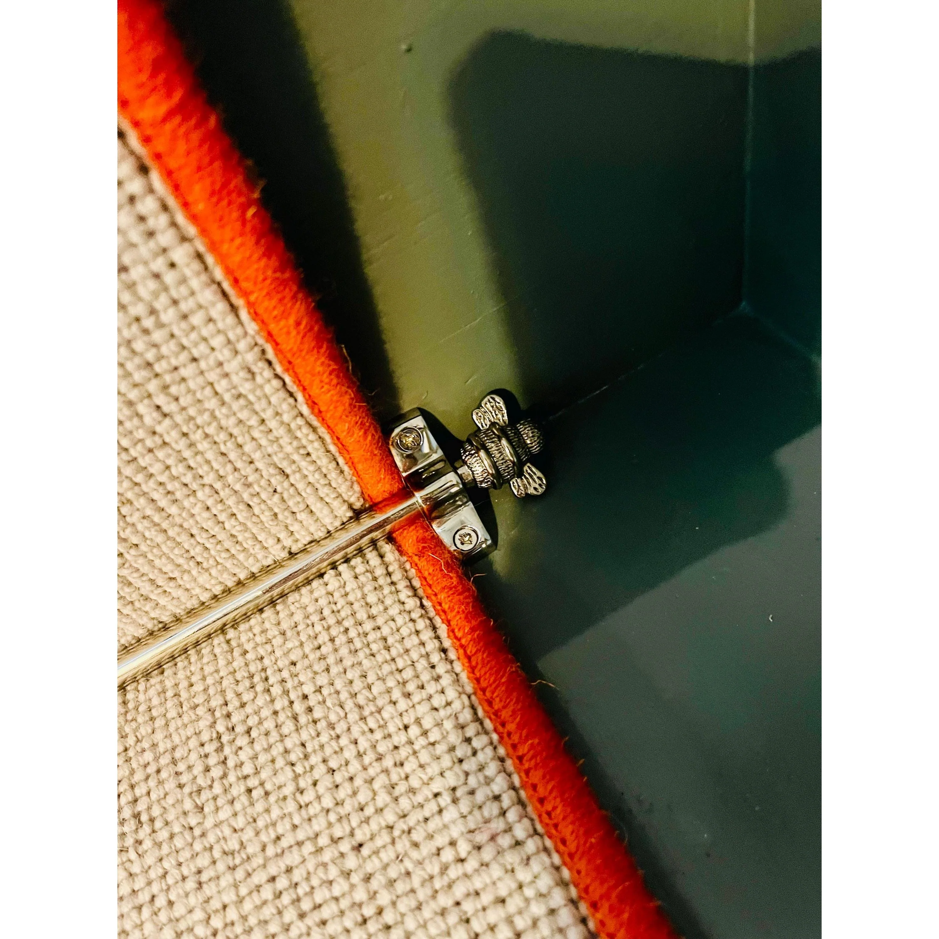Polished Brass Finish Stair Rods with Brass Bee Finials - 900mm - Image 8