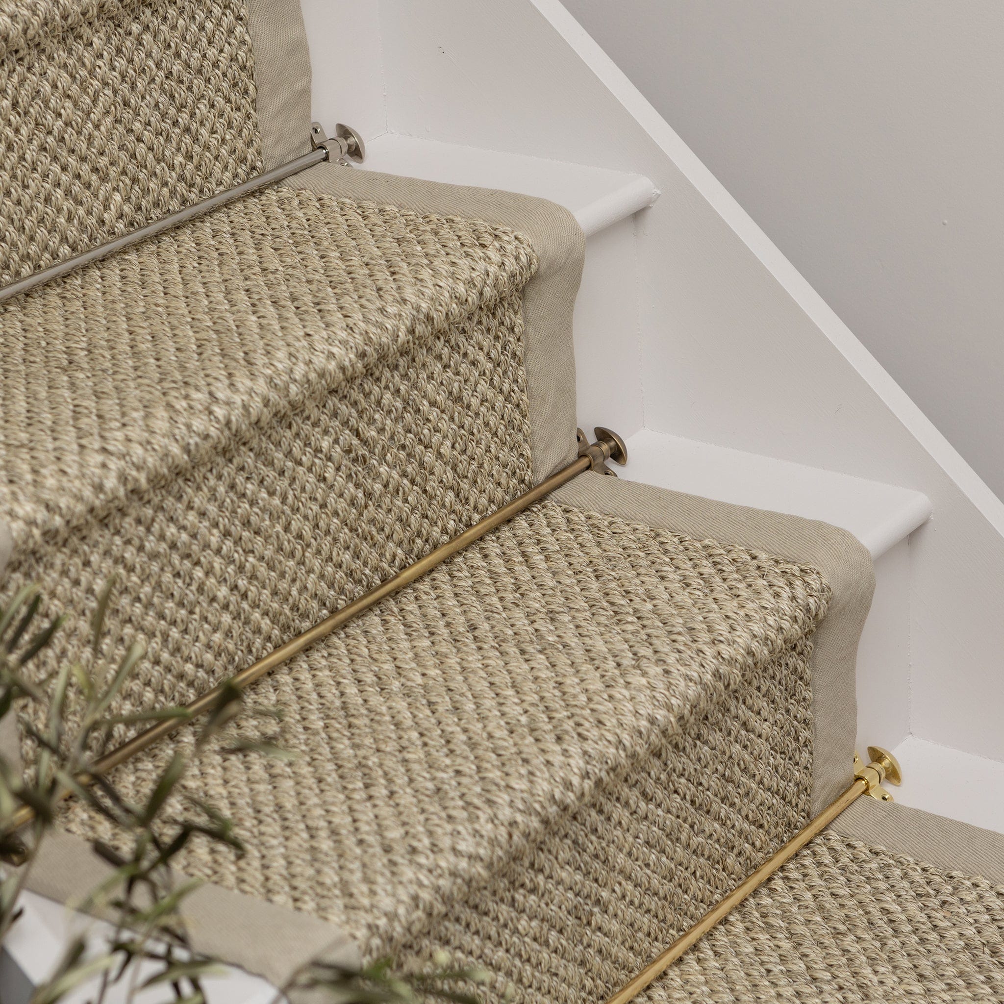 Polished Brass Finish Stair Rods with Mushroom Finials - 725mm - Image 6