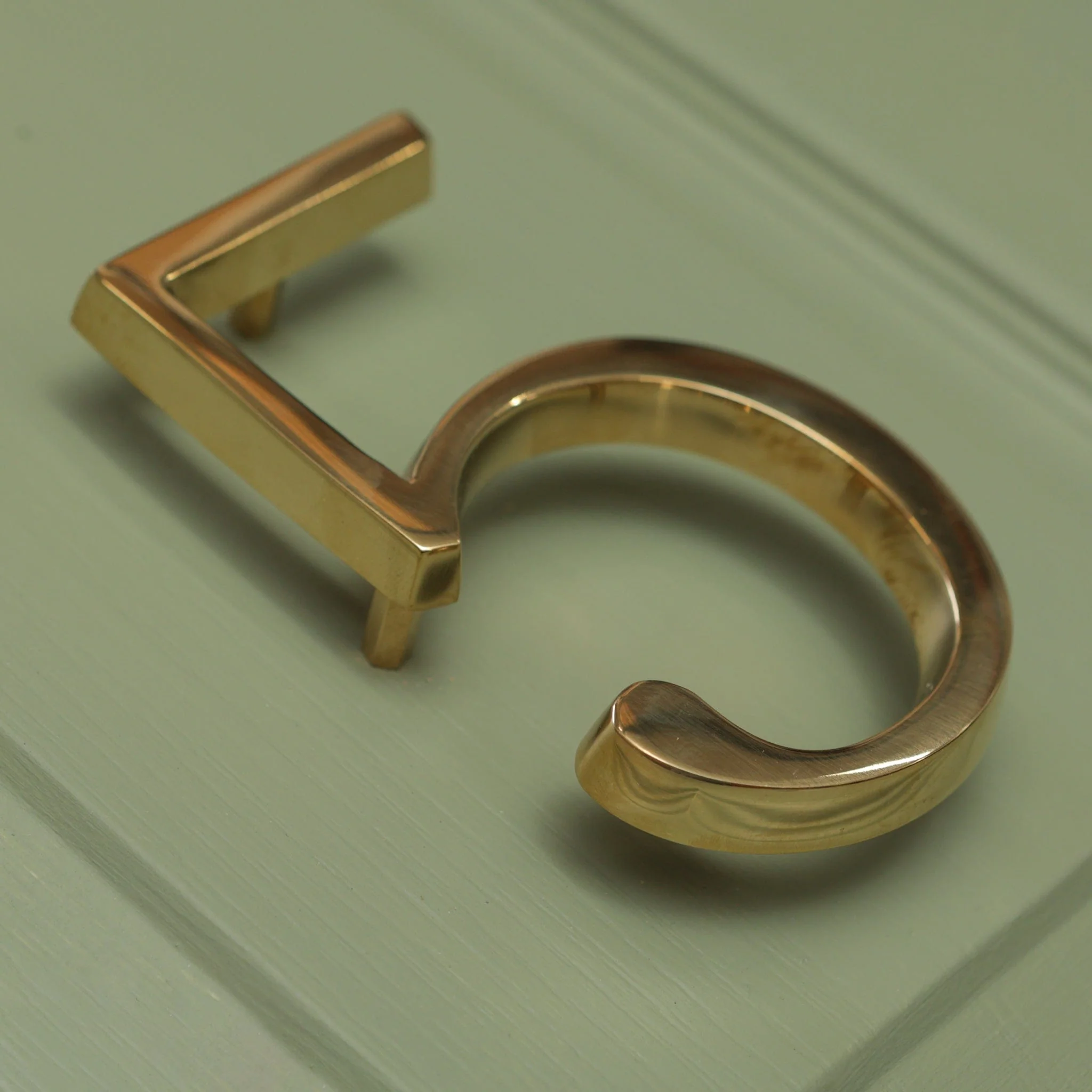 Premium Floating Plain House Numbers in Polished Brass Finish 0-9 - Image 13