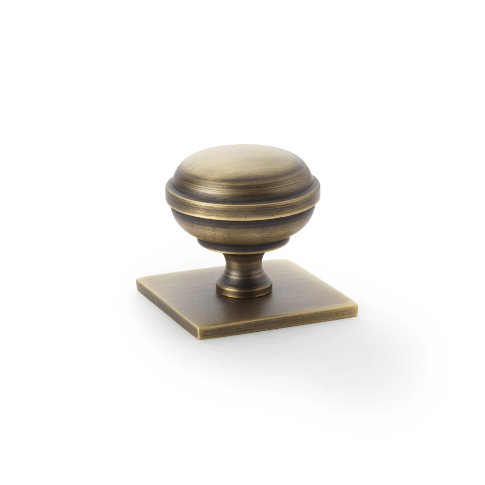 Quantock Cupboard Knob on Square Backplate - 34mm - Image 7