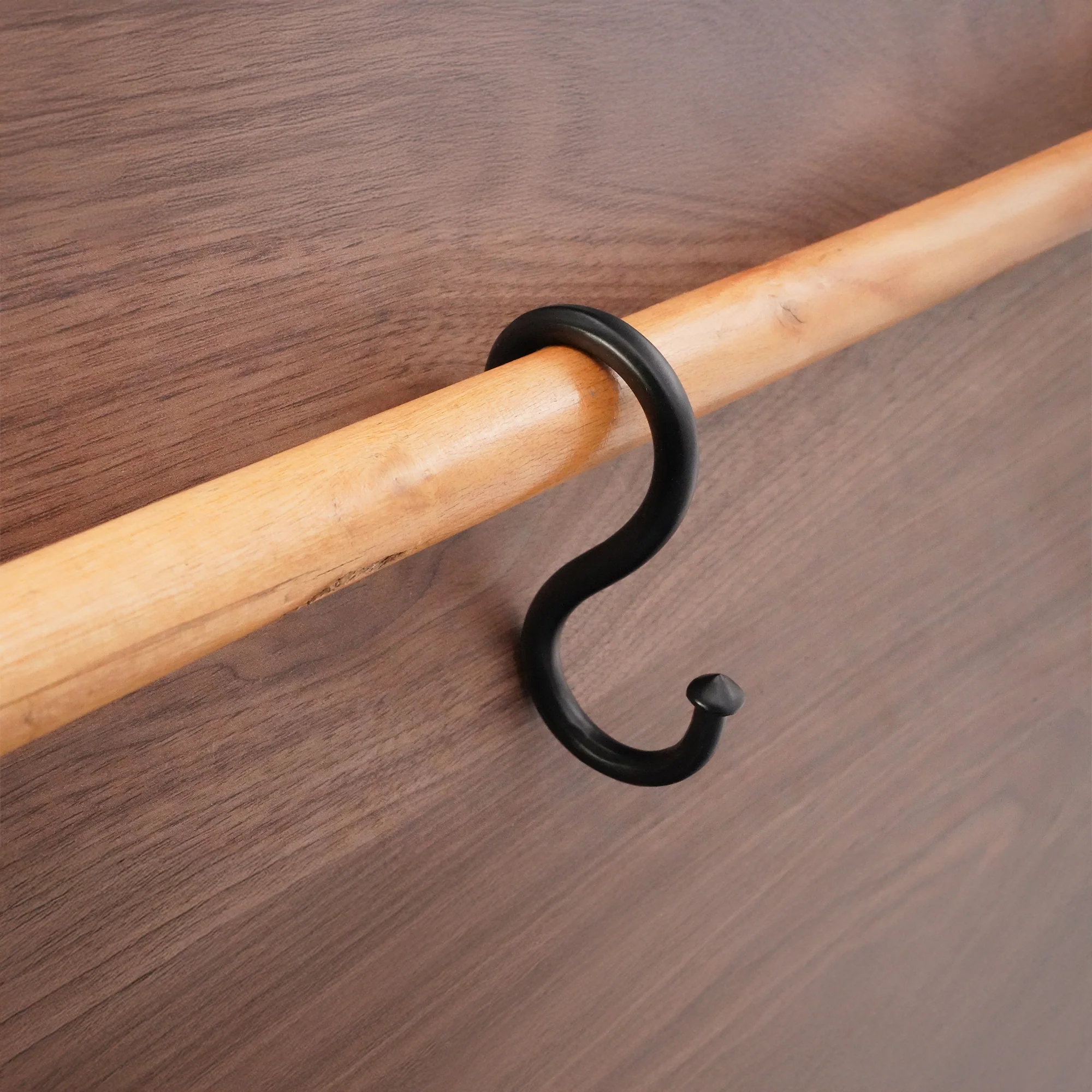S - Hook - Image 3