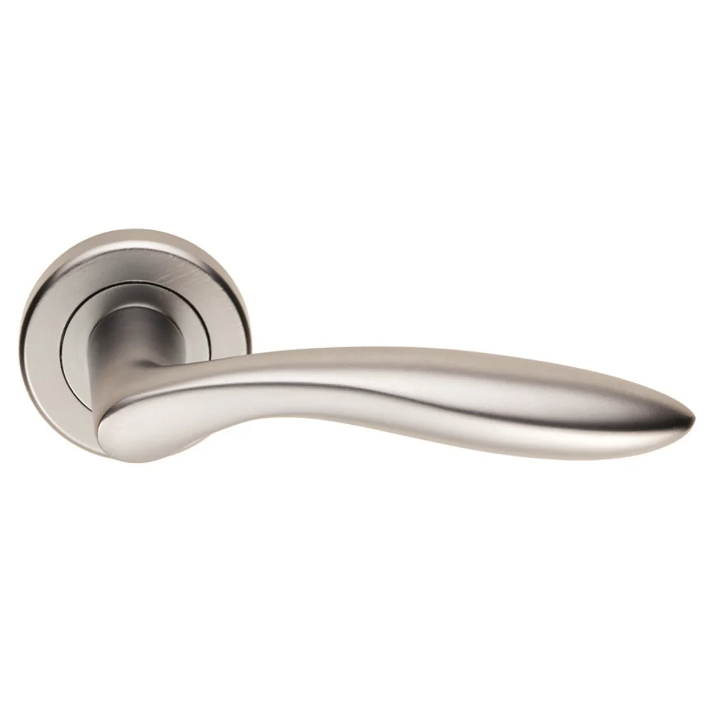 Shark Lever on Rose - Image 2