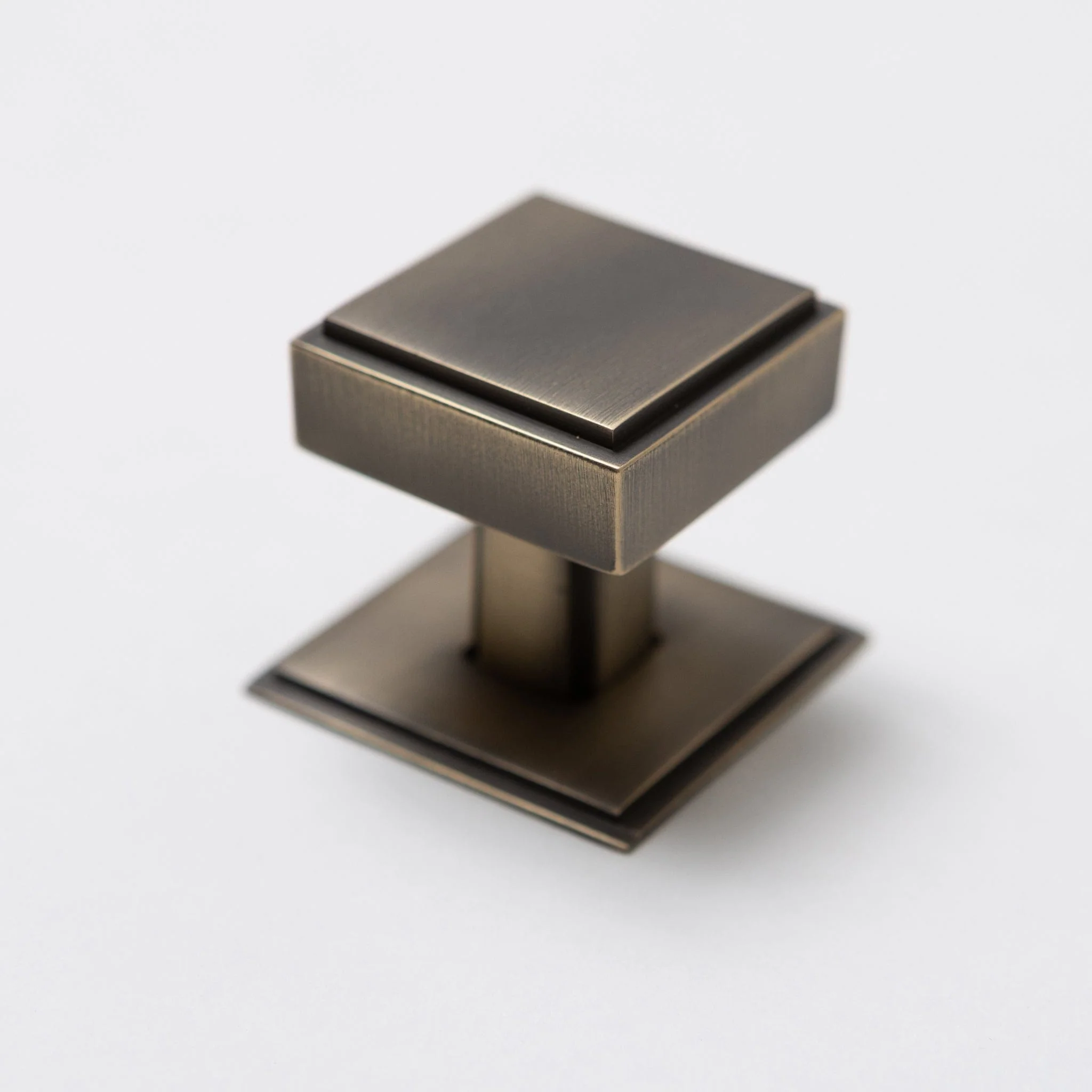 Solid Brass Art Deco Kitchen Pull Handles & Knobs with Backplates - Antique Brass Finish - Image 14