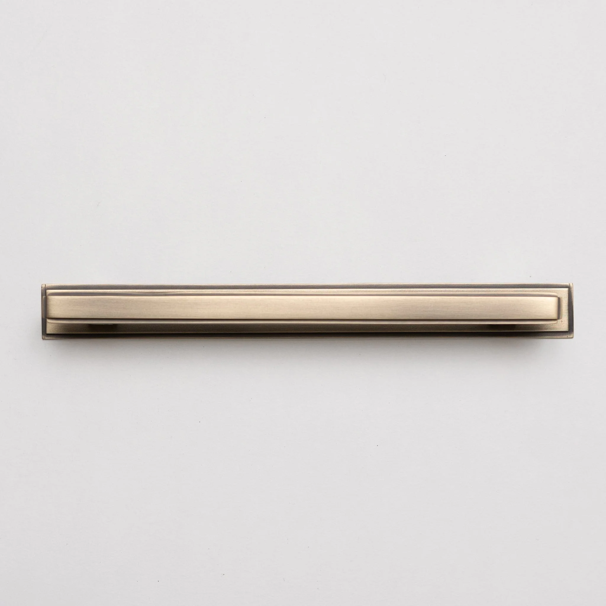 Solid Brass Art Deco Kitchen Pull Handles & Knobs with Backplates - Antique Brass Finish - Image 3