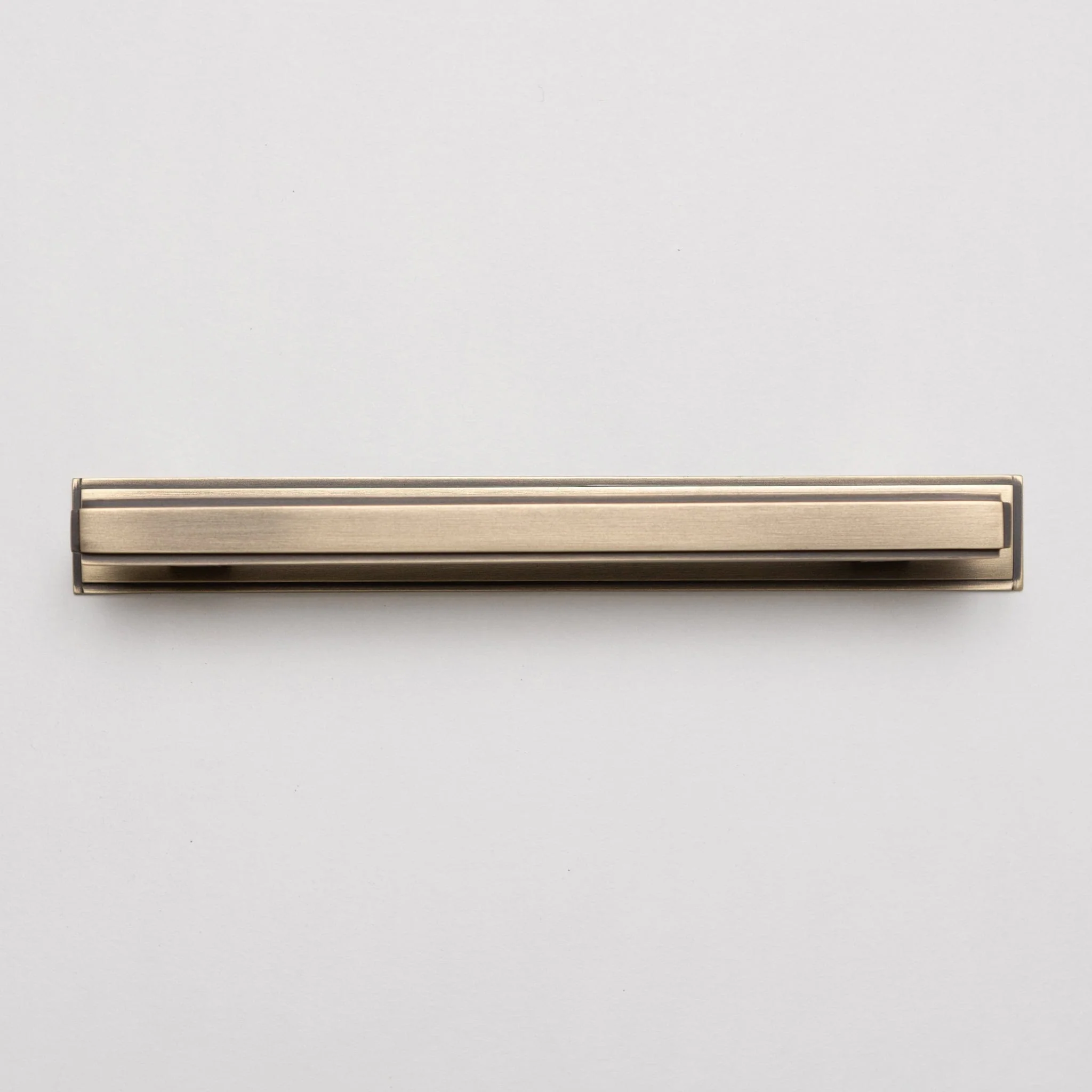 Solid Brass Art Deco Kitchen Pull Handles & Knobs with Backplates - Antique Brass Finish - Image 6