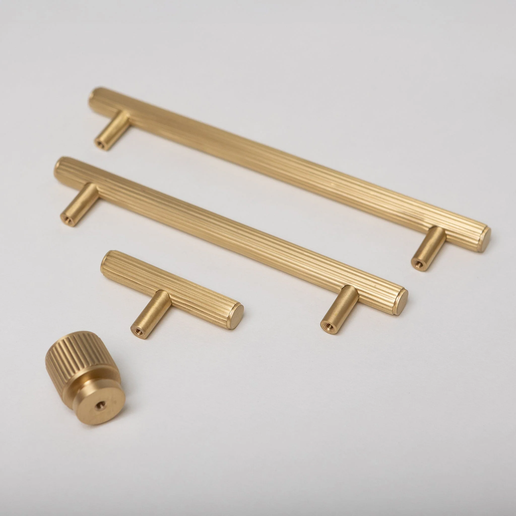 Solid Brass Straight Knurled Kitchen Pull Handles & Knobs - Satin Brass Finish - Image 2