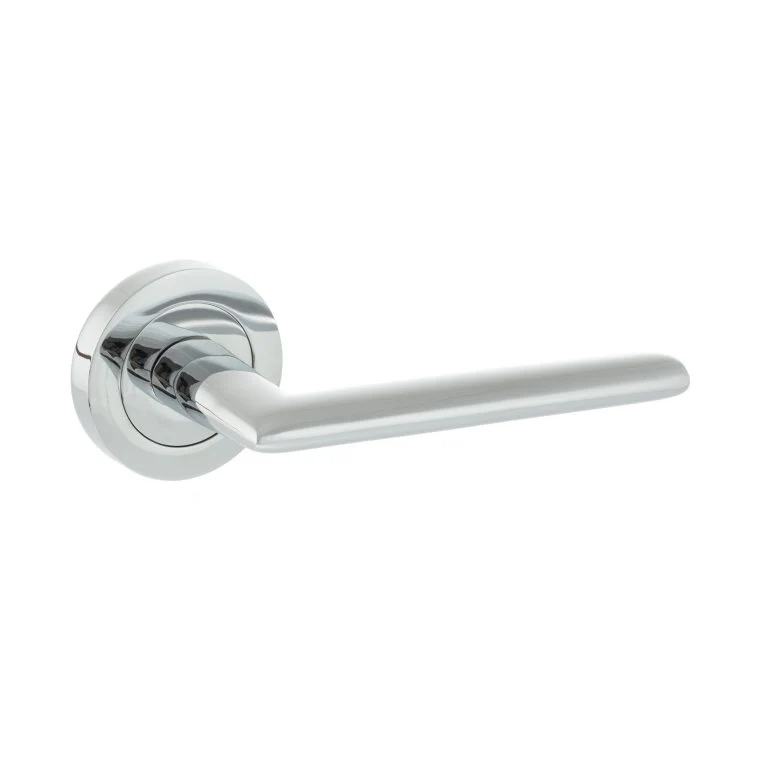 STATUS Alabama Lever Door Handle on Round Rose - Image 7