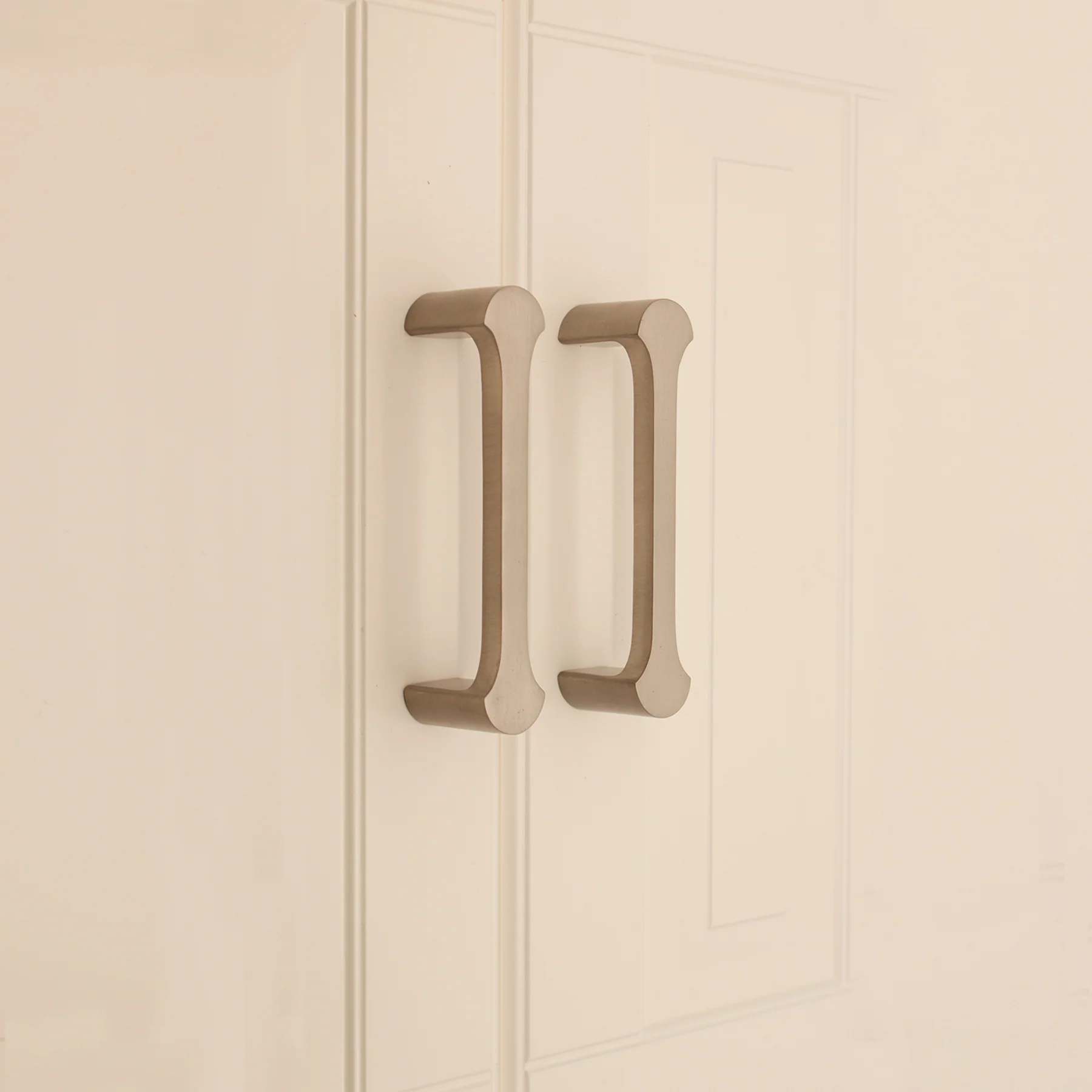 Tulip Cabinet Handle - Image 6