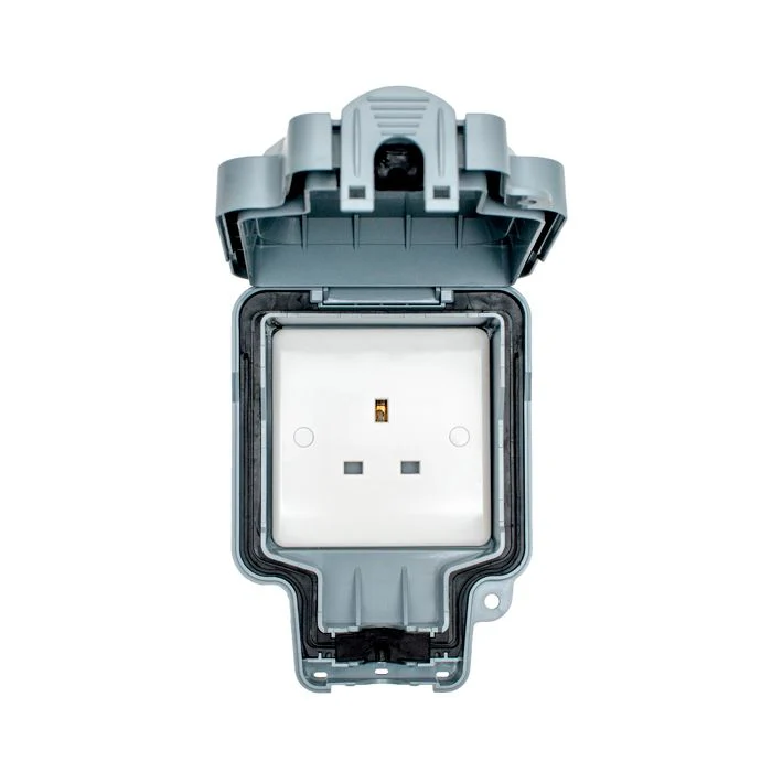 Utility 1 Gang Unswitched Socket - Grey - Image 2